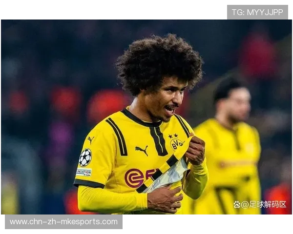 多特边路纵深拉满,阿德耶米展示速度天赋