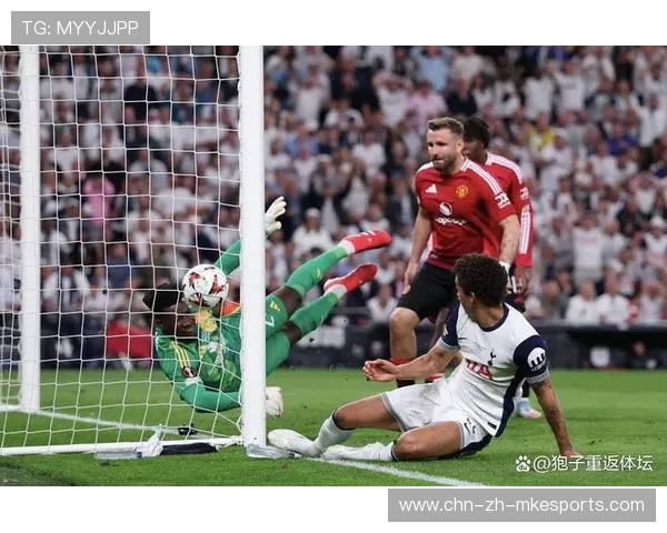 热刺连续短传配合推进