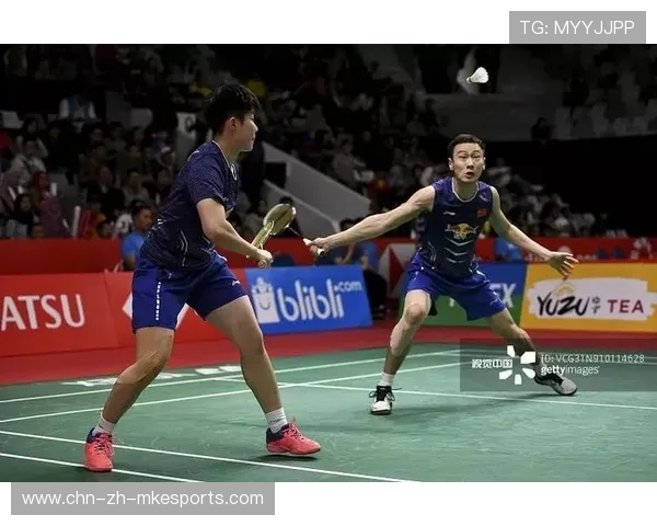 羽毛球反抽球让人窒息的瞬间:掌握反抽技巧,称霸赛场 羽毛球反抽球让人窒息的瞬间:掌握反抽技巧,称霸赛场